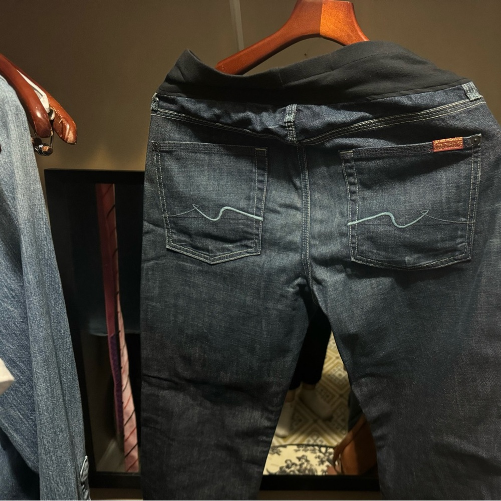 Maternity - 7 For All Mankind - A Pea in the Pod - The Over the Bump. - Picture 8 of 9